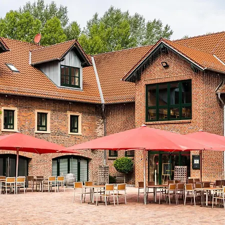 فندق Classicx & -