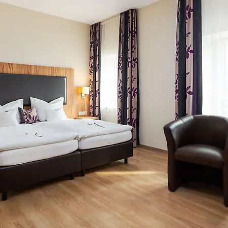 فندق Classicx & -