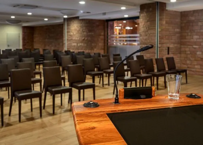 מלון Classicx & - 3*